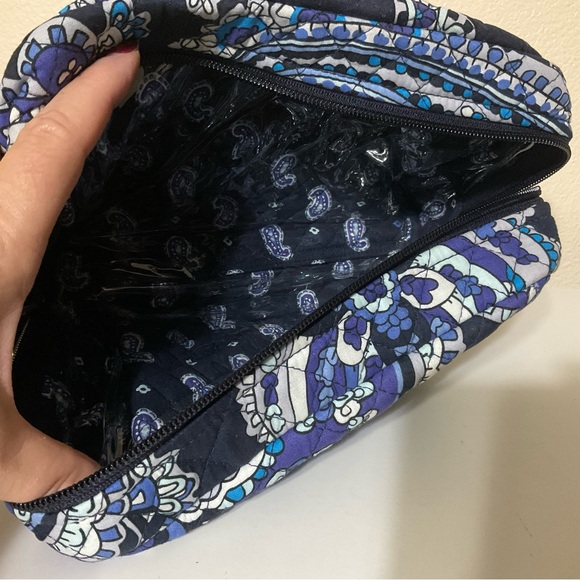 VERA BRADLEY Iconic Lg Cosmetic Case Deep Night Paisley Navy - Picture 8 of 8